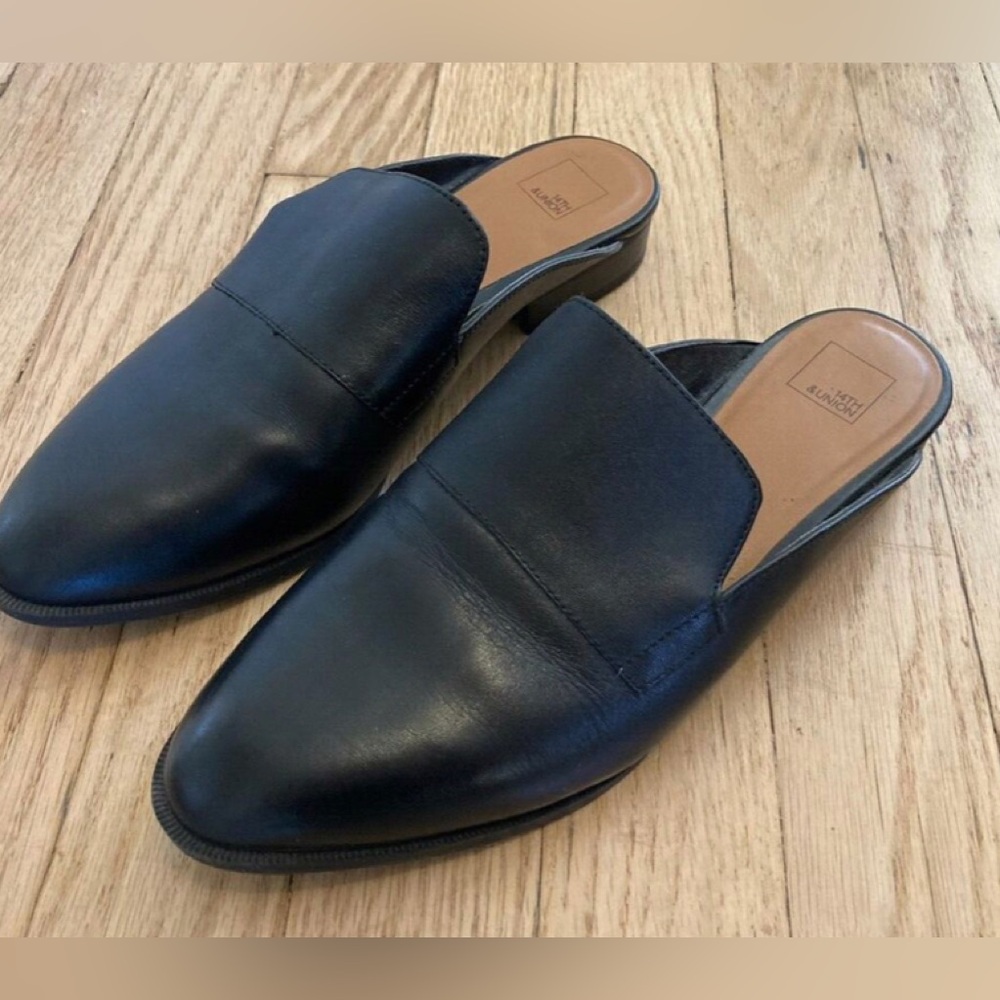 14th & Union Black Leather mule Flats with Rounded pointed  Toe